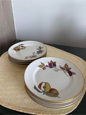 Set of 8 Royal Worcester Evesham Gold Bread And Butter Plates